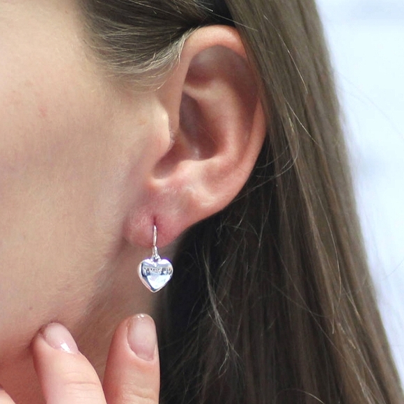 NEW IN BOX Olivia and Jackson Sterling Silver Etched Heart Earrings - Picture 7 of 7